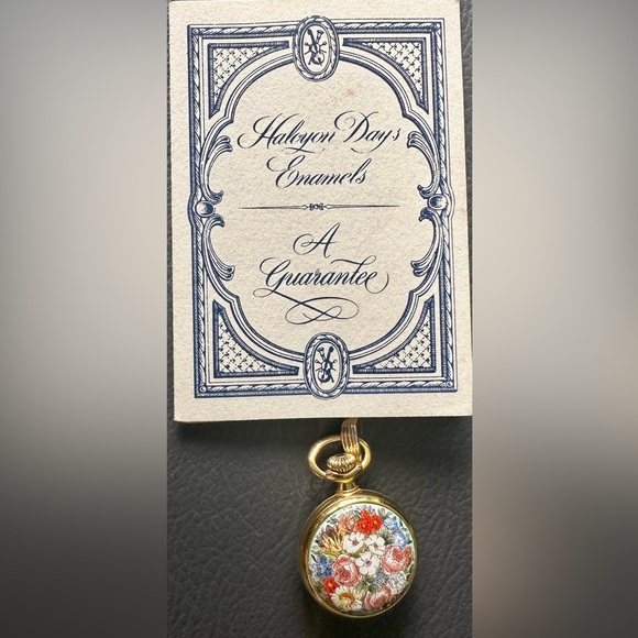 DESIGNED BY HALCYON DAYS ENAMELS LONDON ENGLAND. Great Cond Flower Pocket Watch - Picture 5 of 8